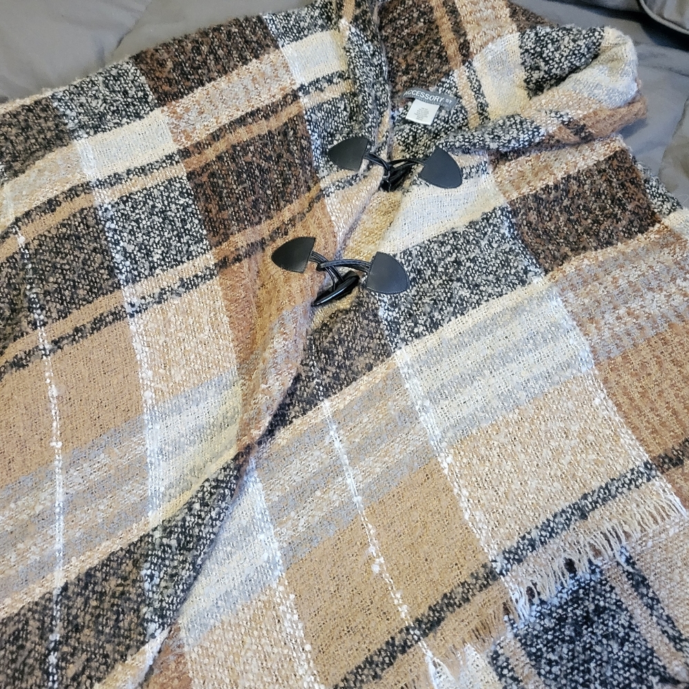 Accessory st. Poncho type cover.